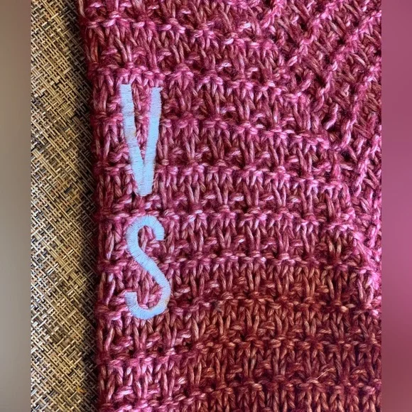 Oversized Victoria Secret sweater. Size S/Maroon and Gray. - Picture 4 of 5